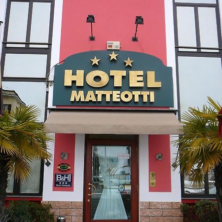 Hotel Matteotti Vercelli Esterno foto