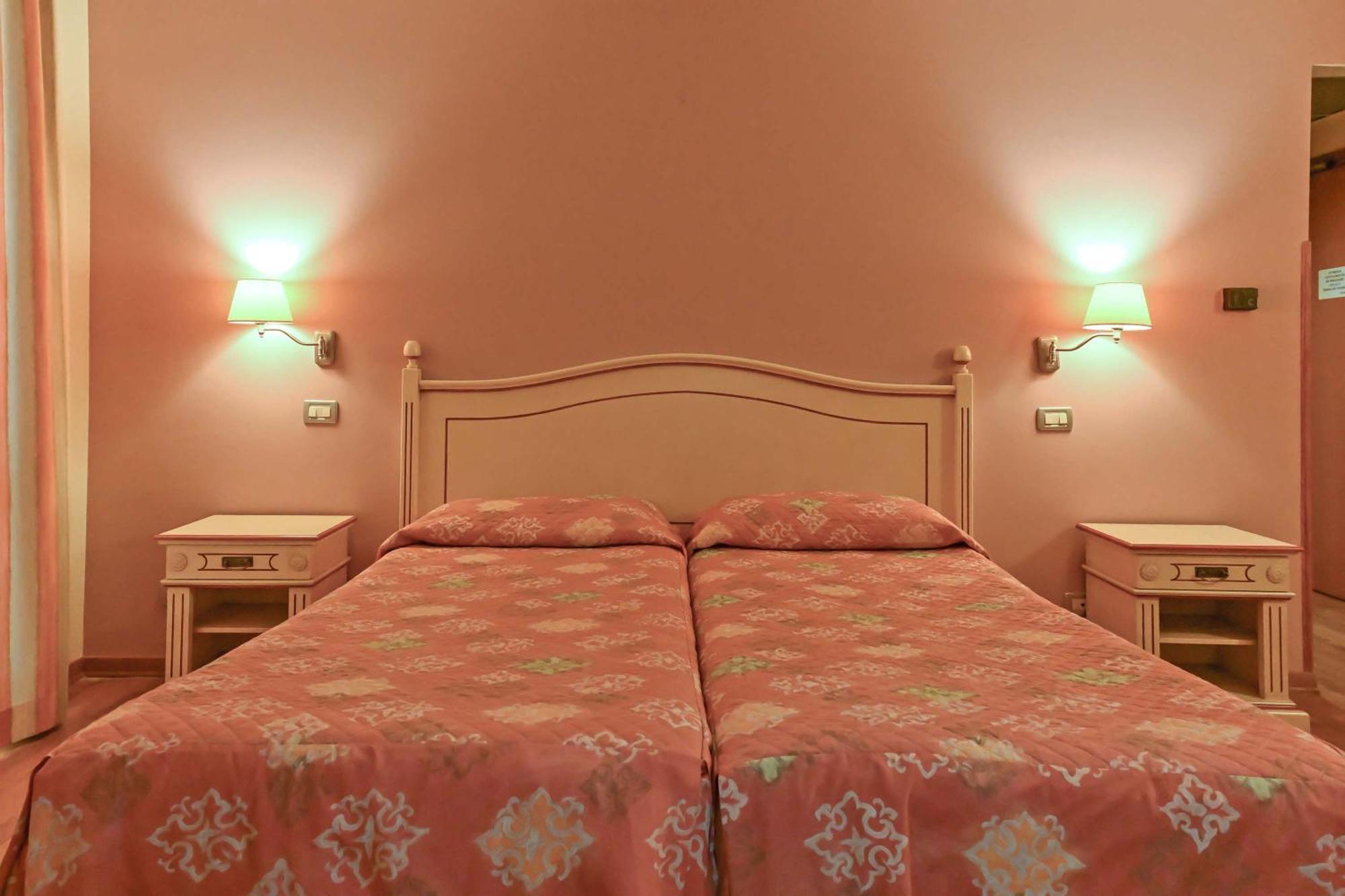 Hotel Matteotti Vercelli Esterno foto