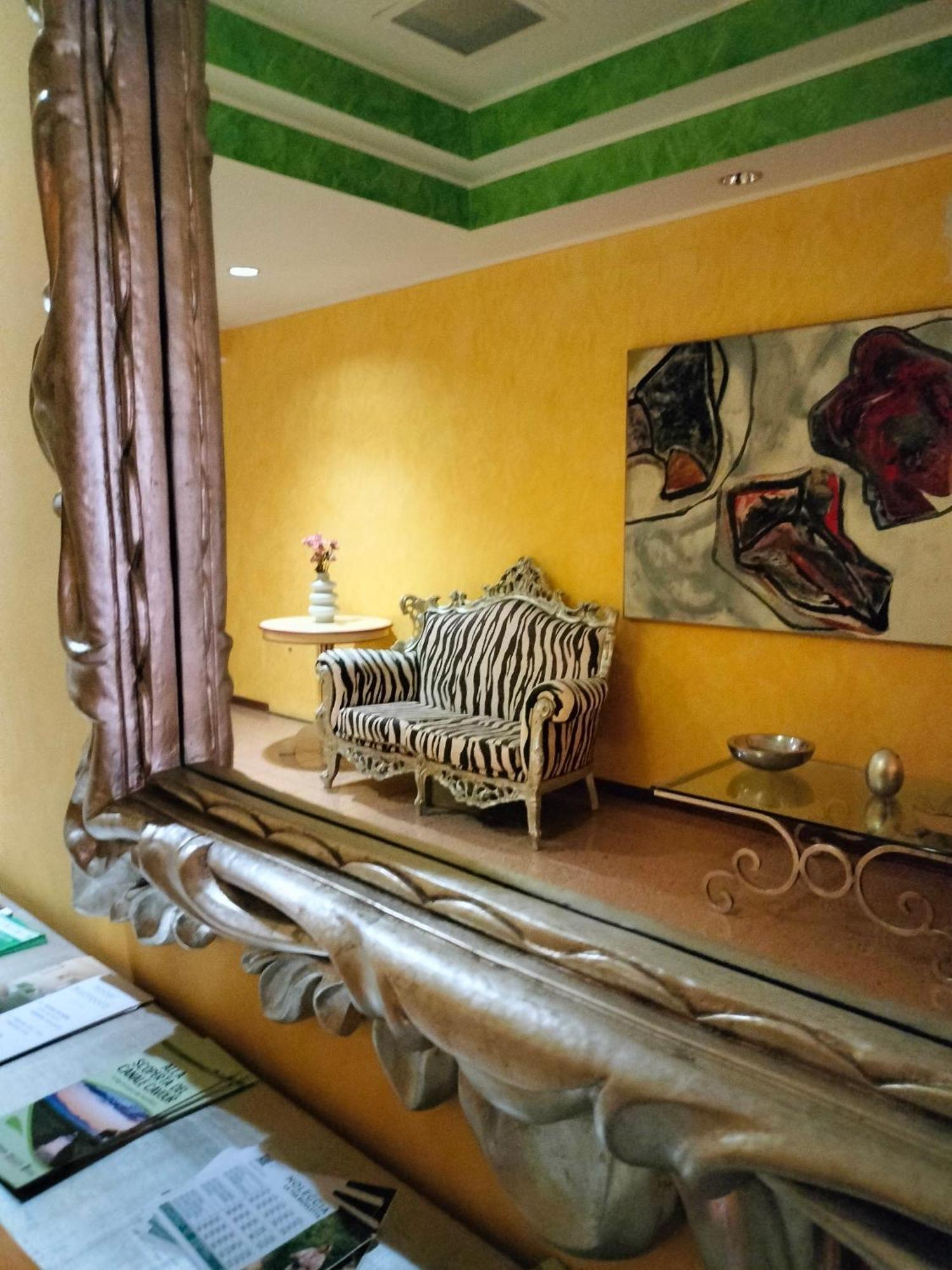 Hotel Matteotti Vercelli Esterno foto