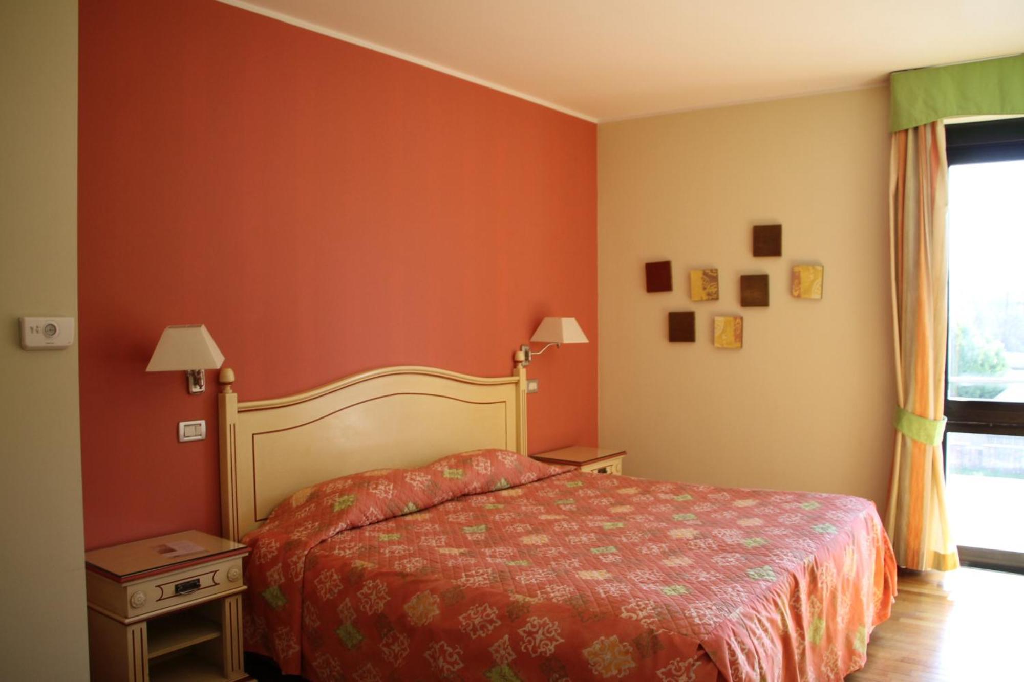 Hotel Matteotti Vercelli Esterno foto