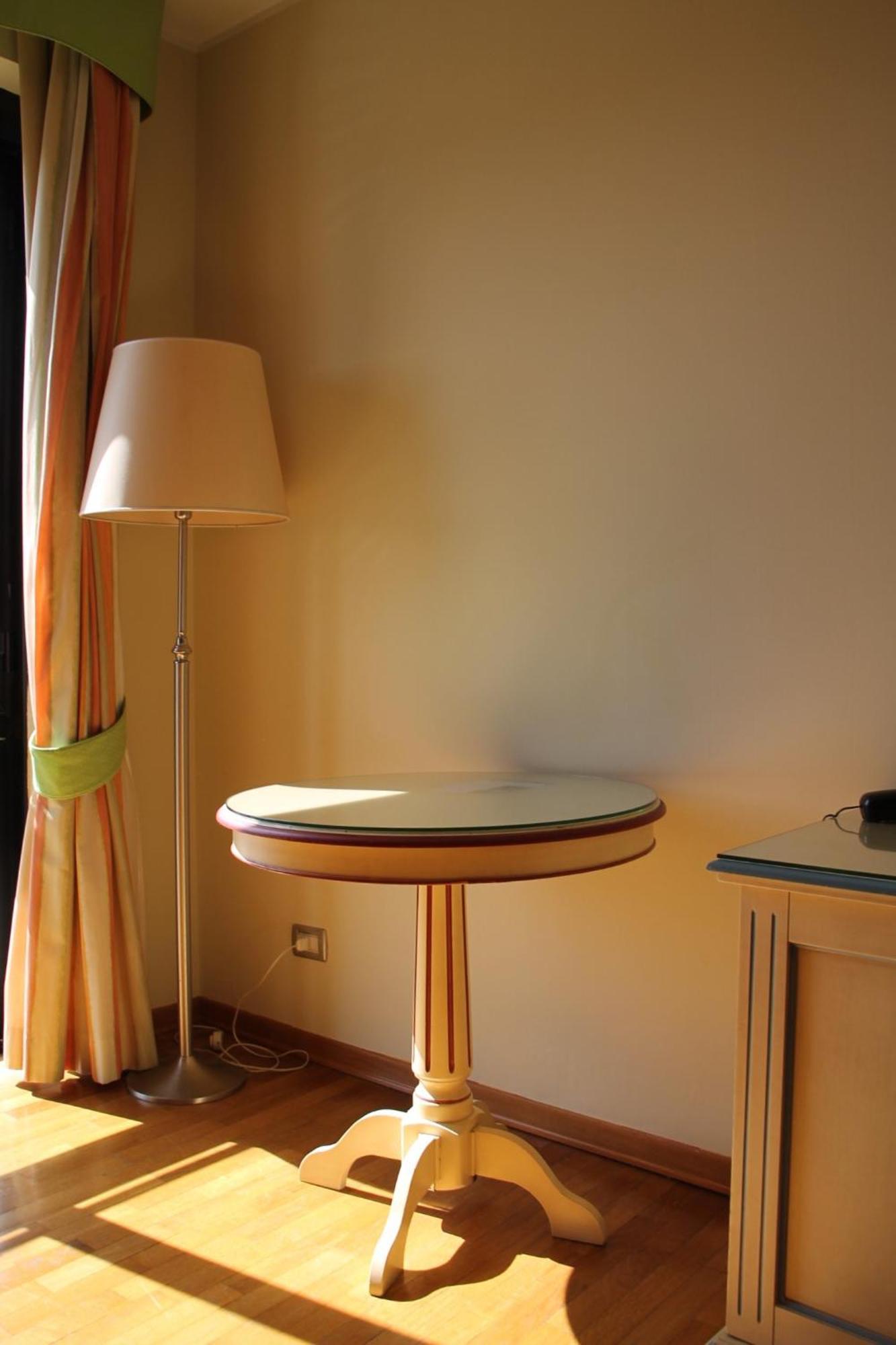 Hotel Matteotti Vercelli Esterno foto