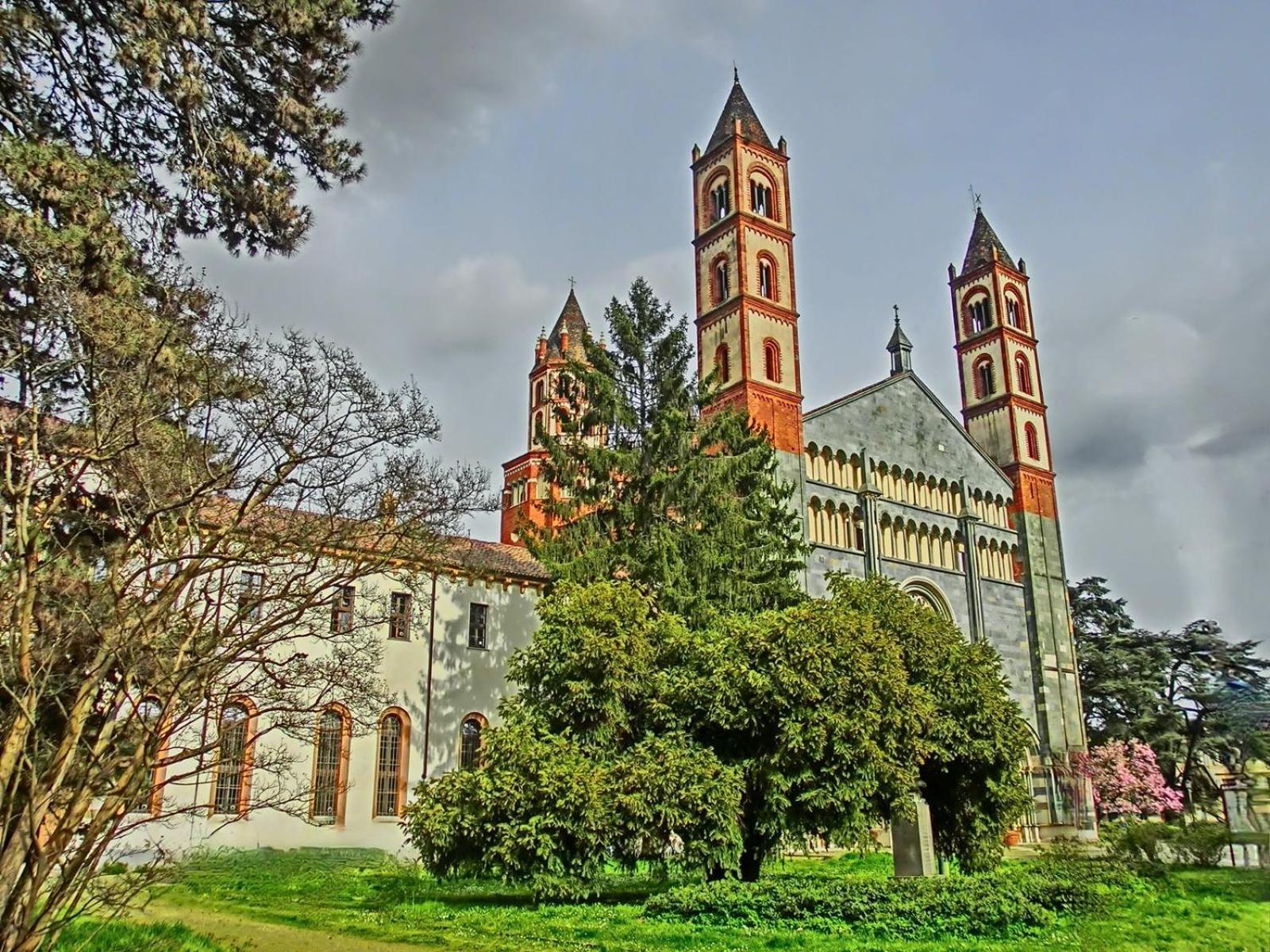 Hotel Matteotti Vercelli Esterno foto